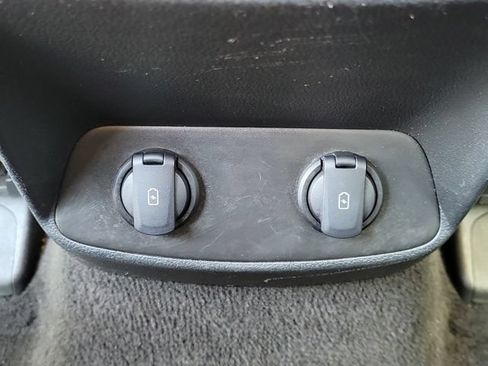 Used 2020 Hyundai Santa Fe SE FWD image 11