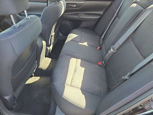 Used 2018 Nissan Altima 2.5 SV FWD image 17