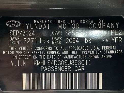 Used 2025 Hyundai Elantra SEL FWD image 11