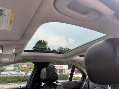 Used 2017 Mercedes-Benz C 300 4MATIC Sedan image 39
