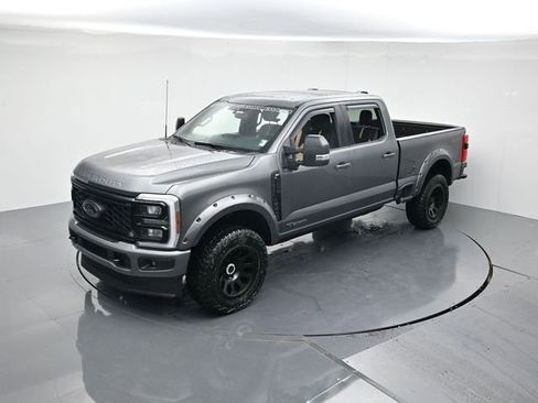 New 2025 Ford F250 XLT w/ Black Appearance Package image 38