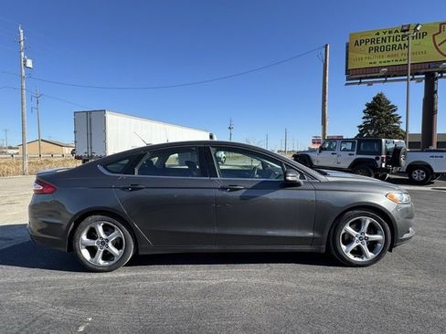 Used 2015 Ford Fusion SE w/ Equipment Group 201A image 35