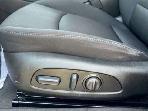 Used 2023 Chevrolet Malibu LT FWD image 11