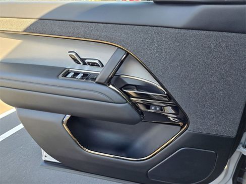 Certified 2024 Land Rover Range Rover Sport Dynamic SE image 25