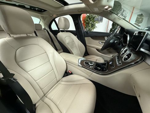 Used 2018 Mercedes-Benz C 300 Sedan image 10