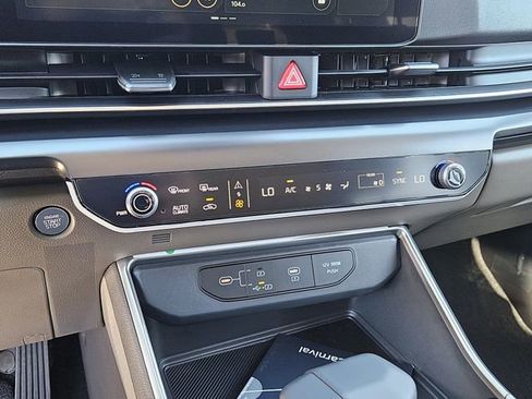 New 2026 Kia Carnival image 27