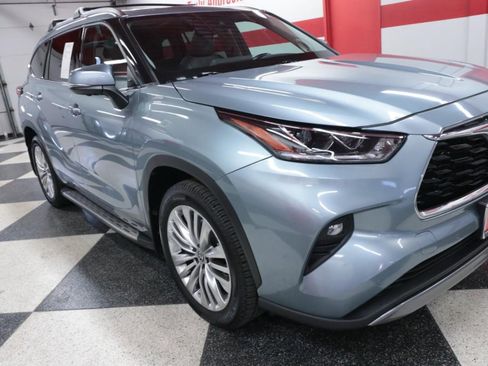 Used 2023 Toyota Highlander Platinum image 33