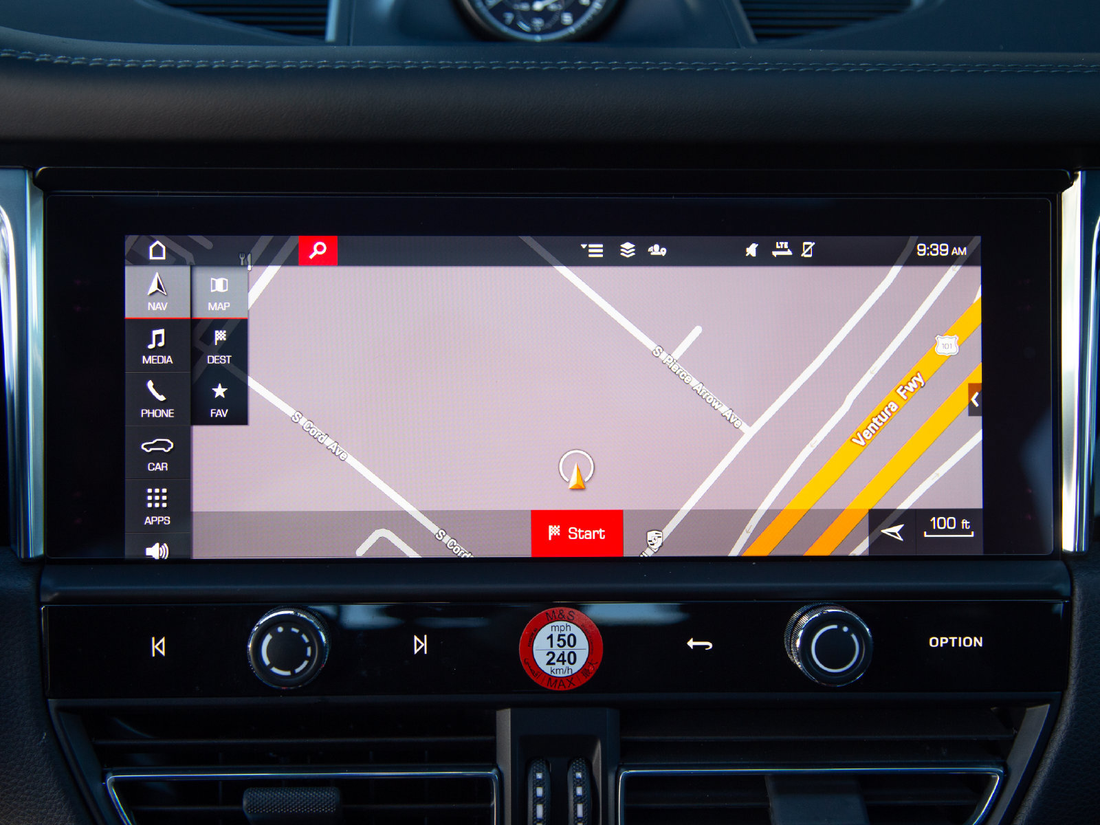 Certified 2026 Porsche Macan AWD/4WD image 19