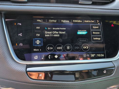 Used 2022 Cadillac XT5 Premium Luxury w/ Technology Package image 10