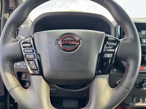 Certified 2025 Nissan Frontier PRO-4X w/ Pro Premium Package AWD/4WD image 16