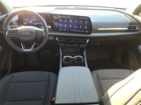 Used 2026 Chevrolet Traverse LT w/ Midnight/Sport Edition image 10