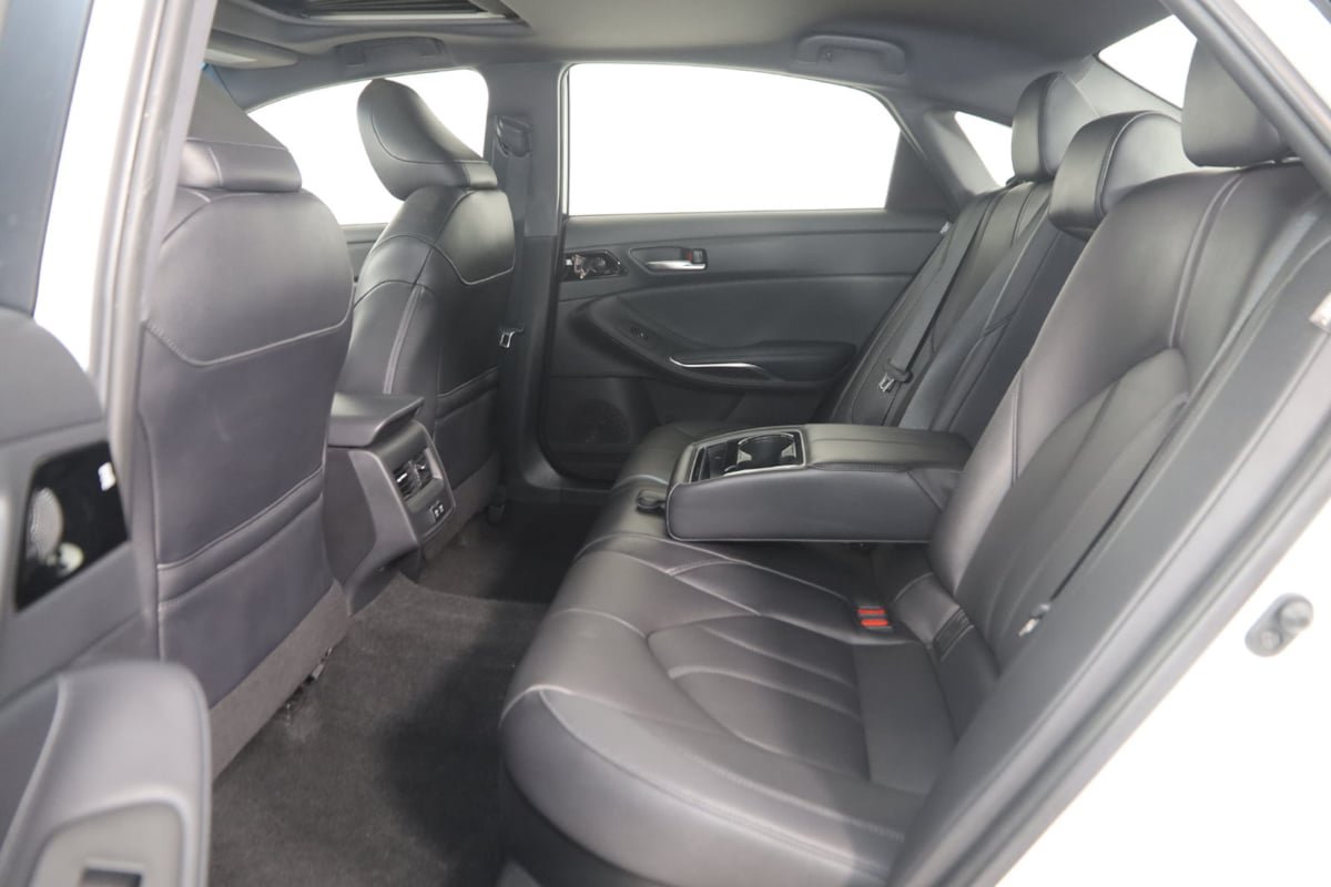 Used 2019 Toyota Avalon XLE w/ Moonroof Package FWD image 41