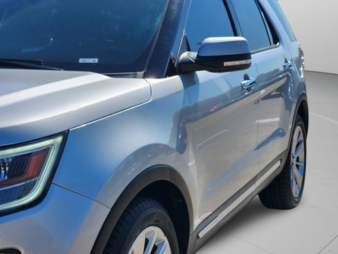 Used 2019 Ford Explorer Limited w/ Class III Trailer Tow Package FWD image 36