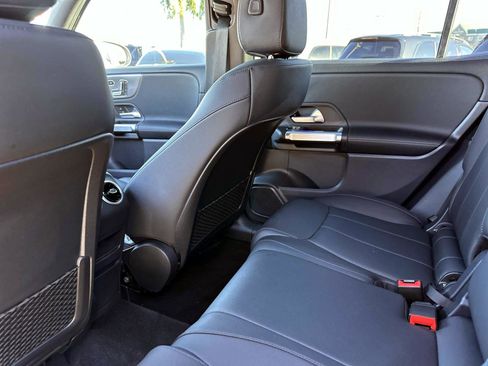 Certified 2022 Mercedes-Benz GLB 250 image 15