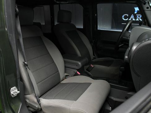 Used 2009 Jeep Wrangler Unlimited X RWD image 26
