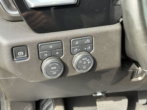 Used 2025 Chevrolet Silverado 3500 LT w/ Safety Package AWD/4WD image 23