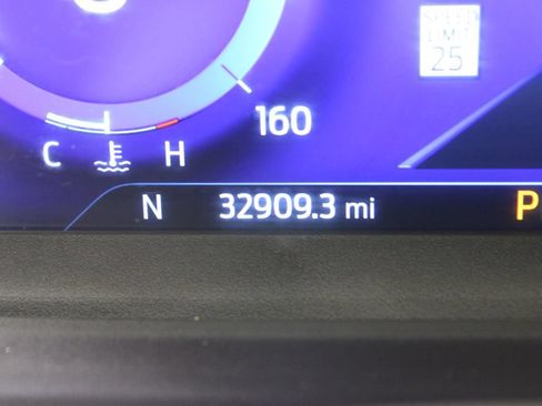 Used 2023 Ford Explorer Platinum w/ Premium Technology Package RWD image 11