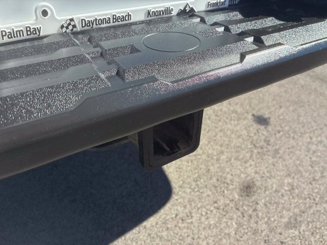 Used 2025 Nissan Frontier 4x4 Crew Cab image 8