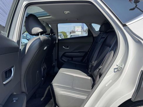 Used 2024 Hyundai Kona Limited AWD/4WD image 12