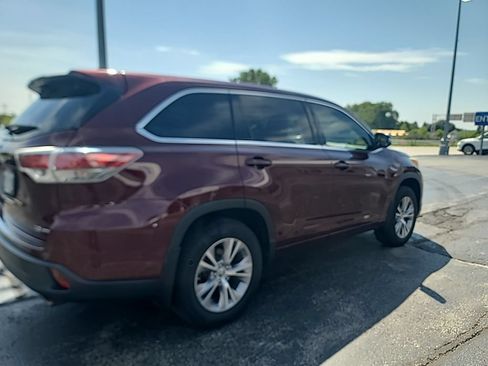 Used 2016 Toyota Highlander Plus AWD/4WD image 5