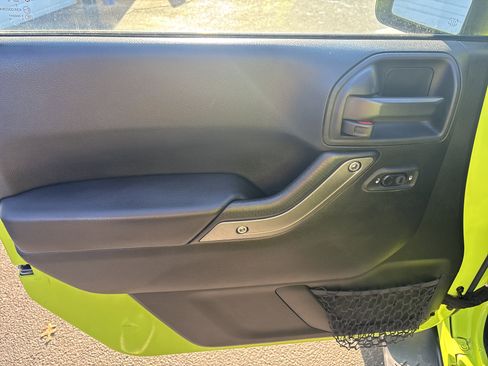 Used 2016 Jeep Wrangler Unlimited Sport w/ Quick Order Package 24S image 16