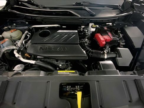 Used 2025 Nissan Rogue SV AWD/4WD image 10