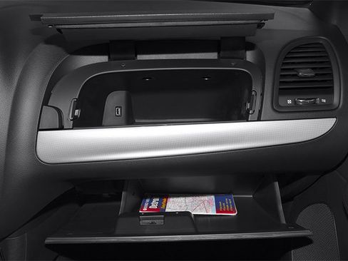 Used 2013 Dodge Grand Caravan SXT w/ Rear Park Assist Pkg FWD image 18
