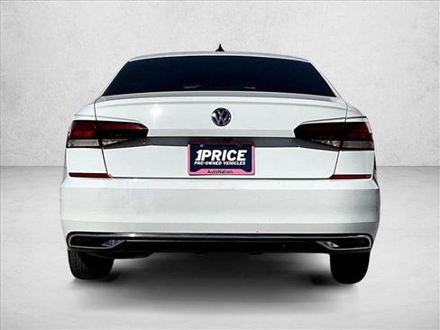 Used 2020 Volkswagen Passat 2.0T S image 4