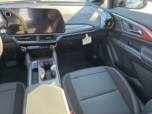 New 2026 Chevrolet Equinox EV RS image 18