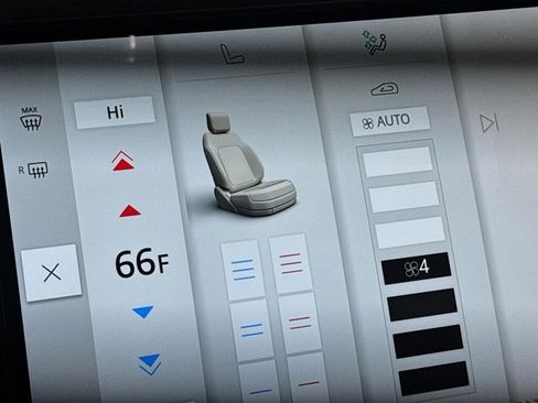 Used 2024 Land Rover Range Rover Sport SE image 23