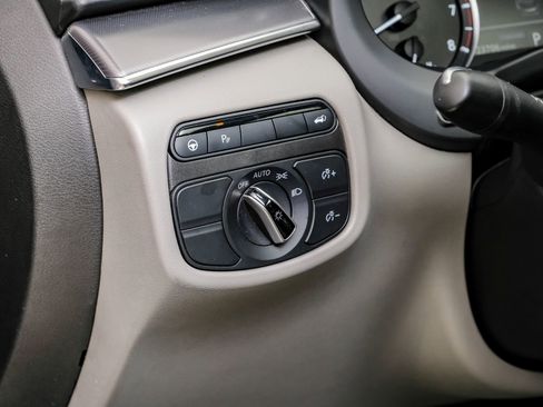 Used 2023 INFINITI QX50 Luxe image 31