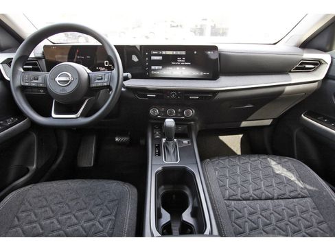 Certified 2025 Nissan Kicks SV FWD image 12
