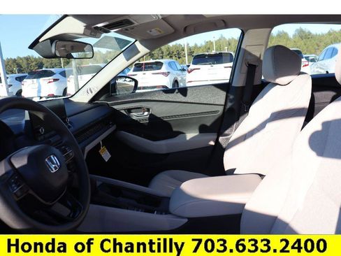 Certified 2025 Honda Accord SE image 24