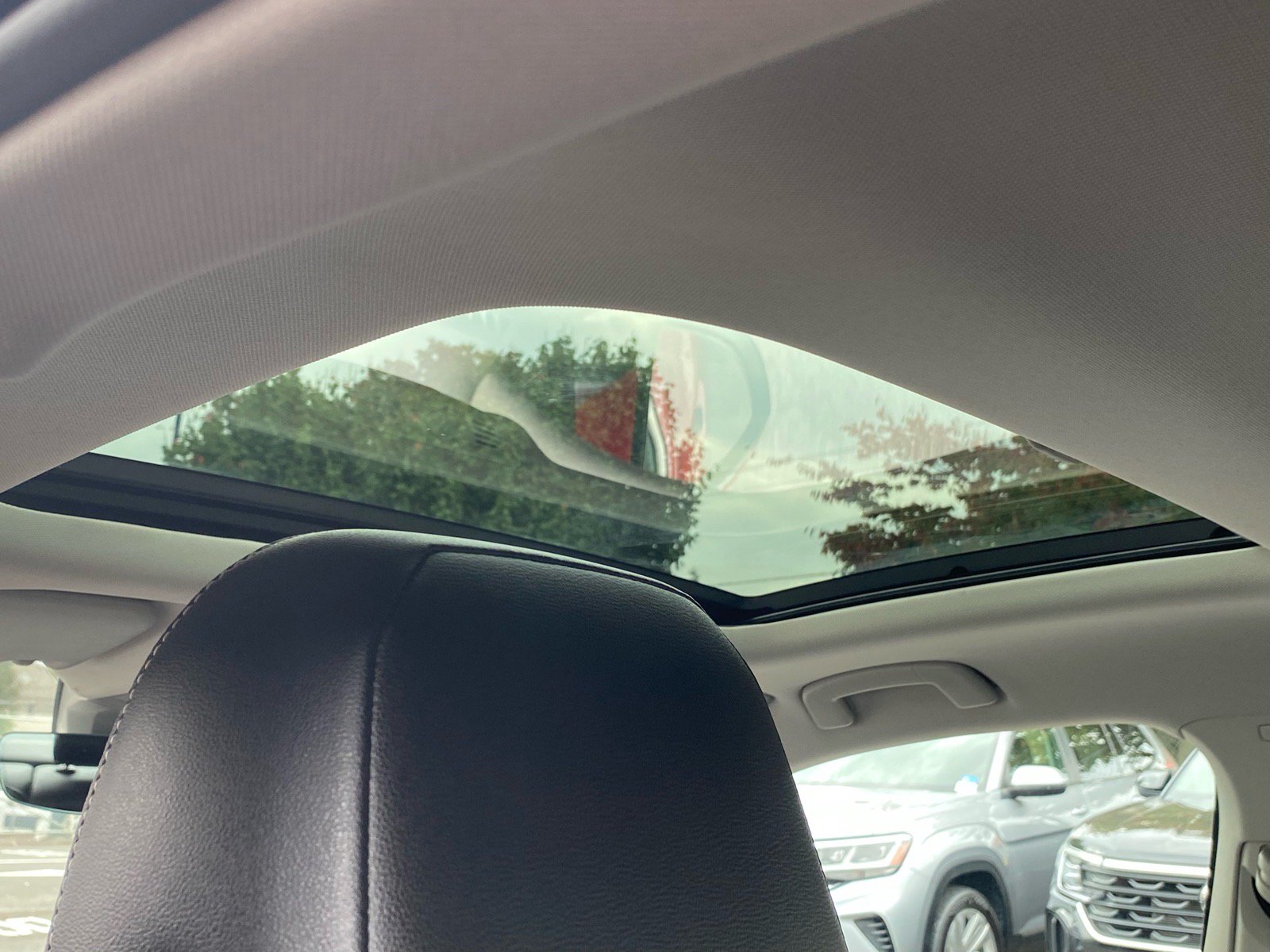 Certified 2022 Volkswagen Jetta SE w/ Panoramic Sunroof Package FWD image 22