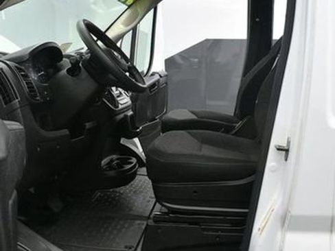 Used 2025 RAM ProMaster 2500 w/ Convenience Group FWD image 16
