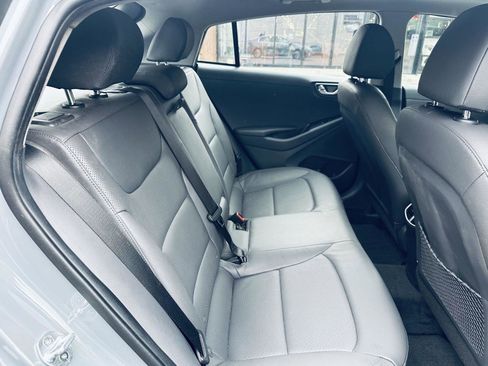 Used 2020 Hyundai Ioniq Limited FWD image 8