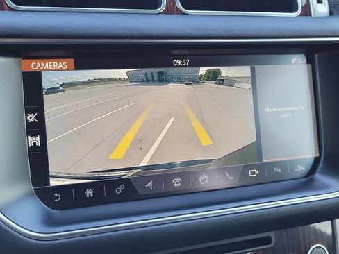 Used 2017 Land Rover Range Rover Supercharged image 17