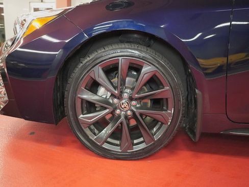 Used 2023 Toyota Corolla SE w/ SE Package image 31