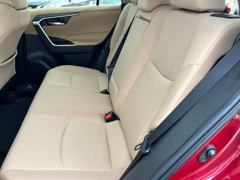 Used 2022 Toyota RAV4 XLE w/ Convenience Package AWD/4WD image 11