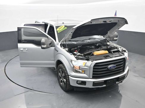 Used 2017 Ford F150 XLT w/ Equipment Group 302A Luxury AWD/4WD image 44
