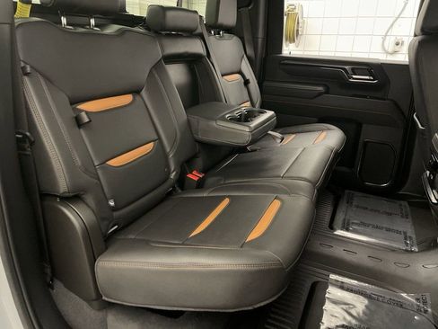 Used 2025 GMC Sierra 2500 AT4 w/ AT4 Premium Plus Package image 23