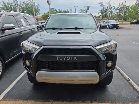 Used 2018 Toyota 4Runner TRD Off-Road Premium AWD/4WD image 2