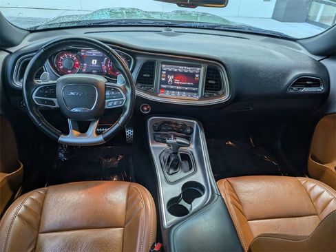 Used 2019 Dodge Challenger SRT Hellcat image 14