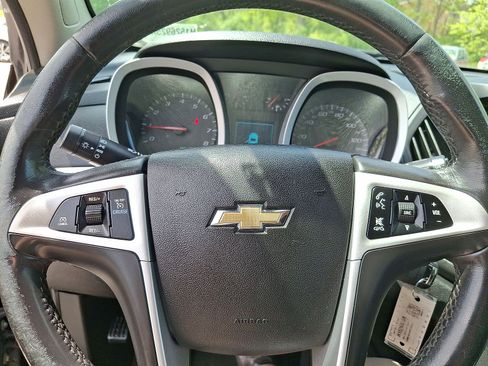 Used 2017 Chevrolet Equinox LT w/ Convenience Package FWD image 16