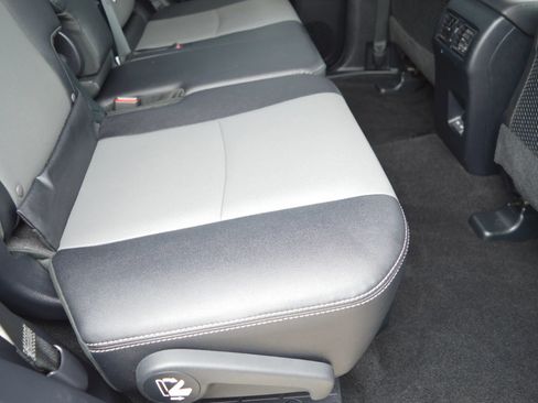 Used 2023 Toyota 4Runner SR5 Premium w/ Moonroof Package RWD image 23