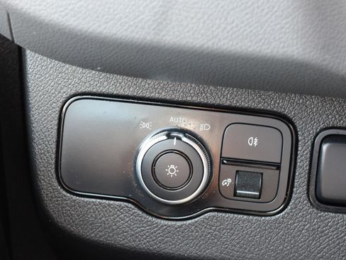 Used 2019 Mercedes-Benz Sprinter 170 image 19