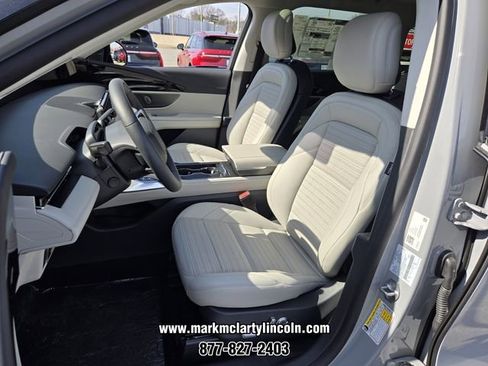 New 2026 Lincoln Nautilus Reserve w/ Jet Appearance Package image 6