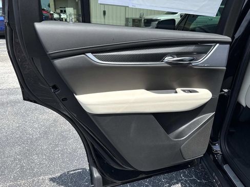 New 2025 Cadillac XT6 Sport w/ Technology Package image 13