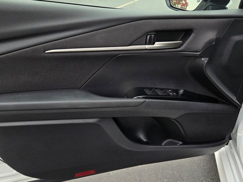 Used 2025 Toyota Camry LE image 9