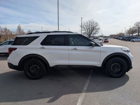 Used 2020 Ford Explorer ST w/ Premium Technology Package image 7